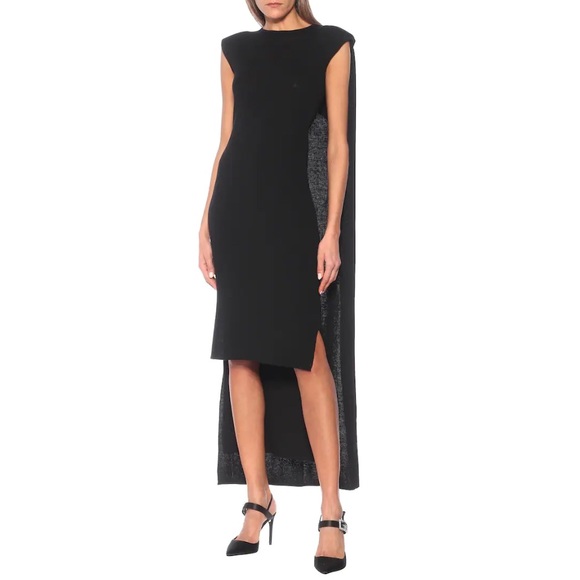 GIVENCHY
Wool cape midi dress
SMALL - Picture 3 of 5